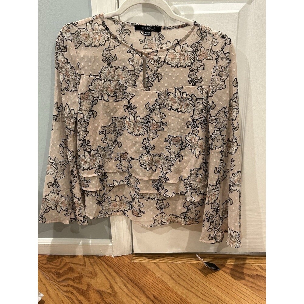 Semi Sheer Floral Flutter Sleeve Blouse By Heart Soul Size M New With Tags
